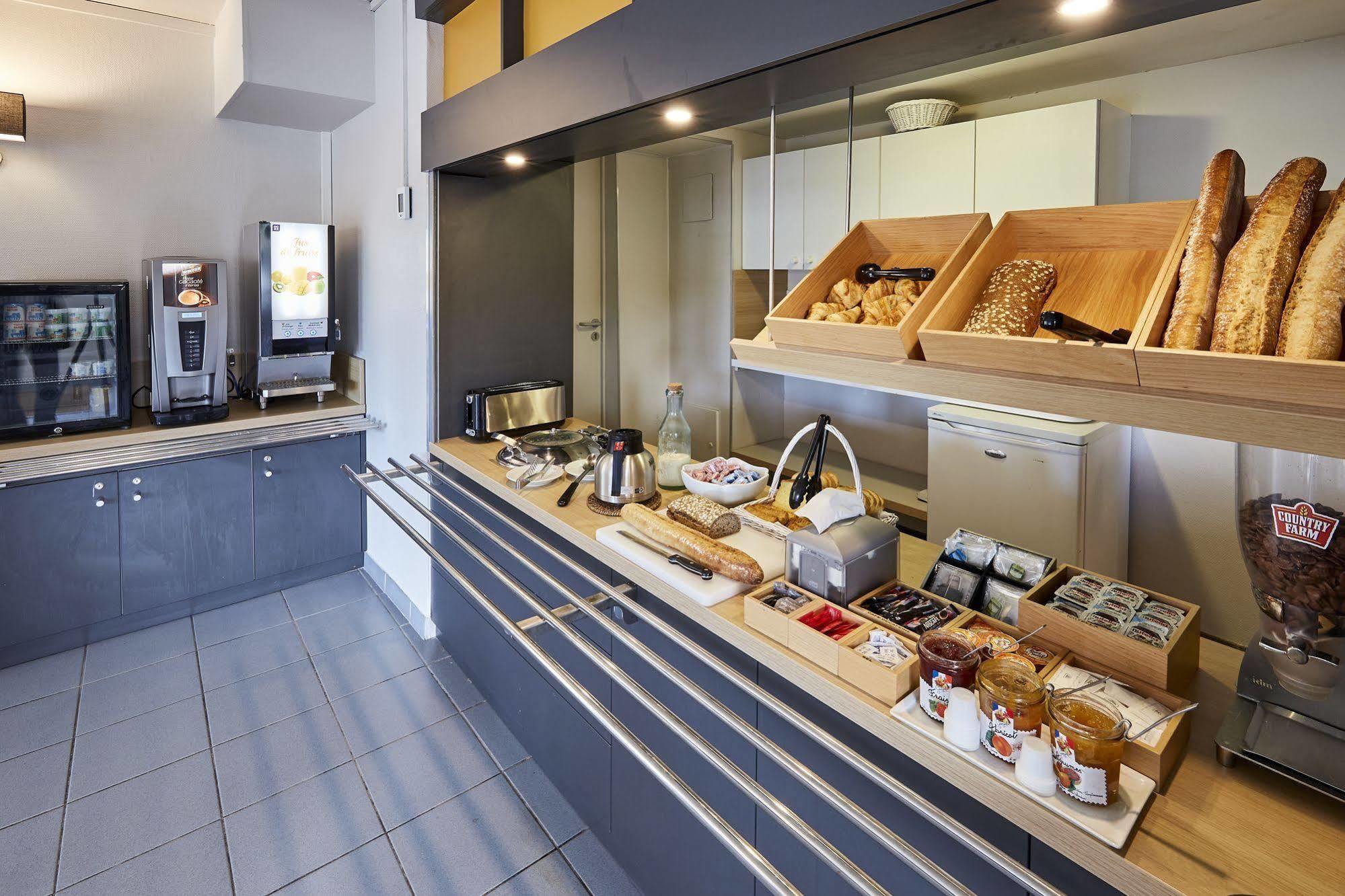 B&B Hotel Troyes Barberey ภายนอก รูปภาพ